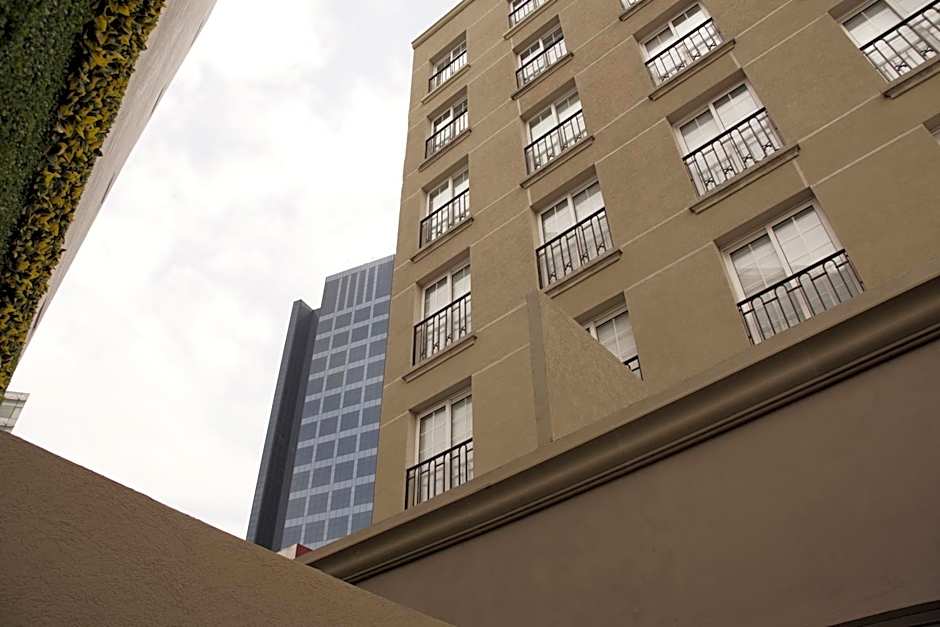 Isaaya Hotel Boutique by WTC