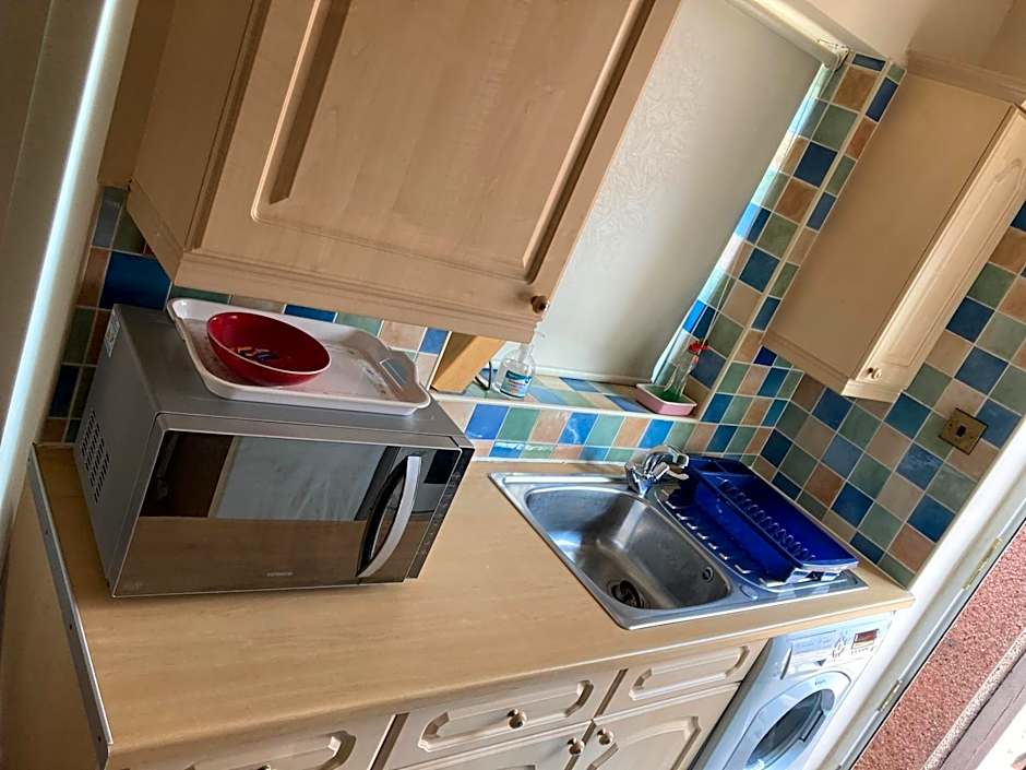 Harman Suites Self-Catering Apartments Free WIFI & Parking