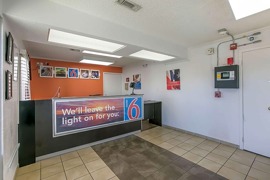 Motel 6-Dothan, AL