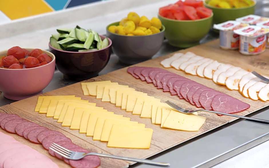 Hampton by Hilton Astana Triumphal Arch