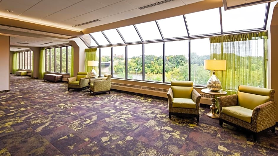 Best Western Plus Kelly Inn