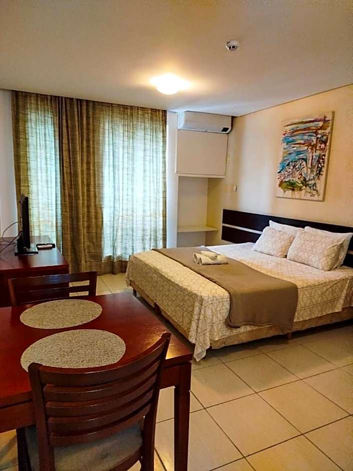 Athenas Suites By BnbHost