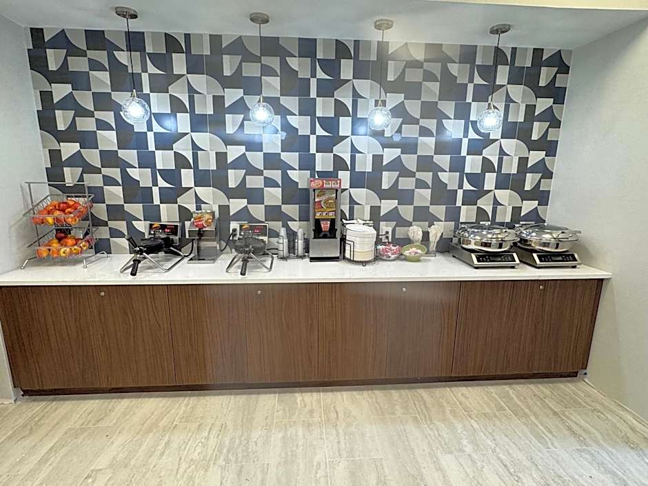 La Quinta Inn & Suites by Wyndham New Haven