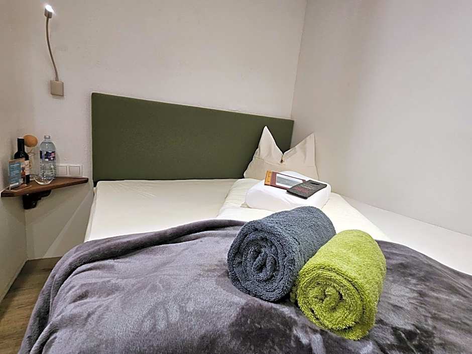 No1 - Flo's Rooms & Breakfast