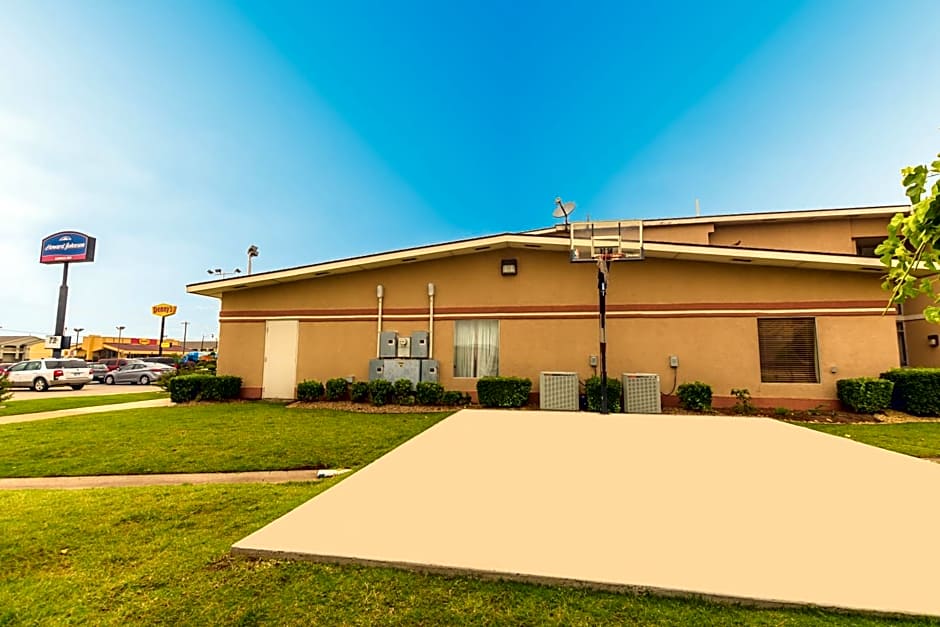 Howard Johnson by Wyndham Oklahoma City