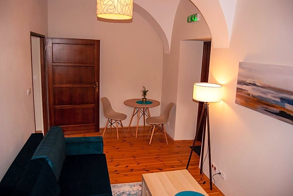 Zamkowa, Pokoje Gościnne