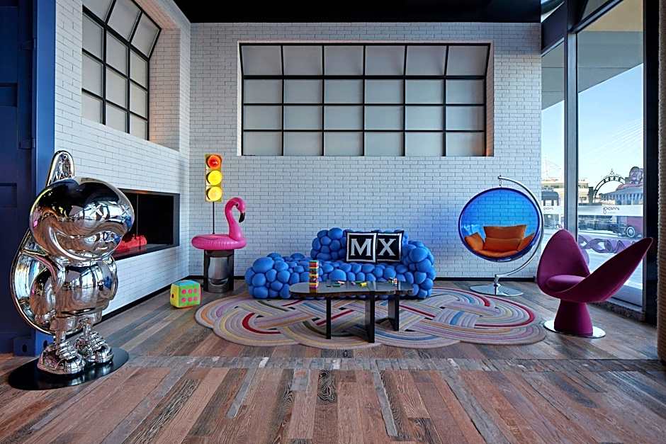 Moxy Ningbo Old Bund