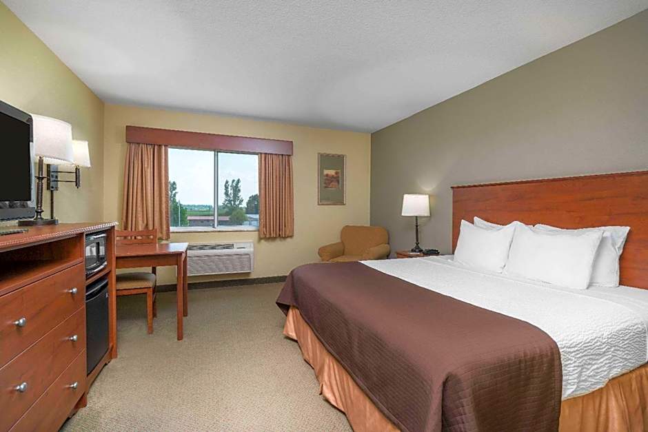 AmericInn by Wyndham Newton