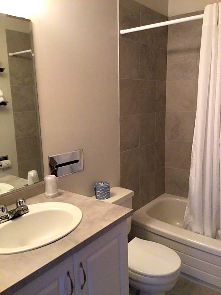 Christina Lake Motel and RV Park