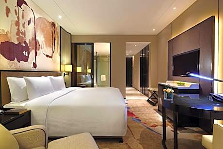 Grand Deluxe King Room