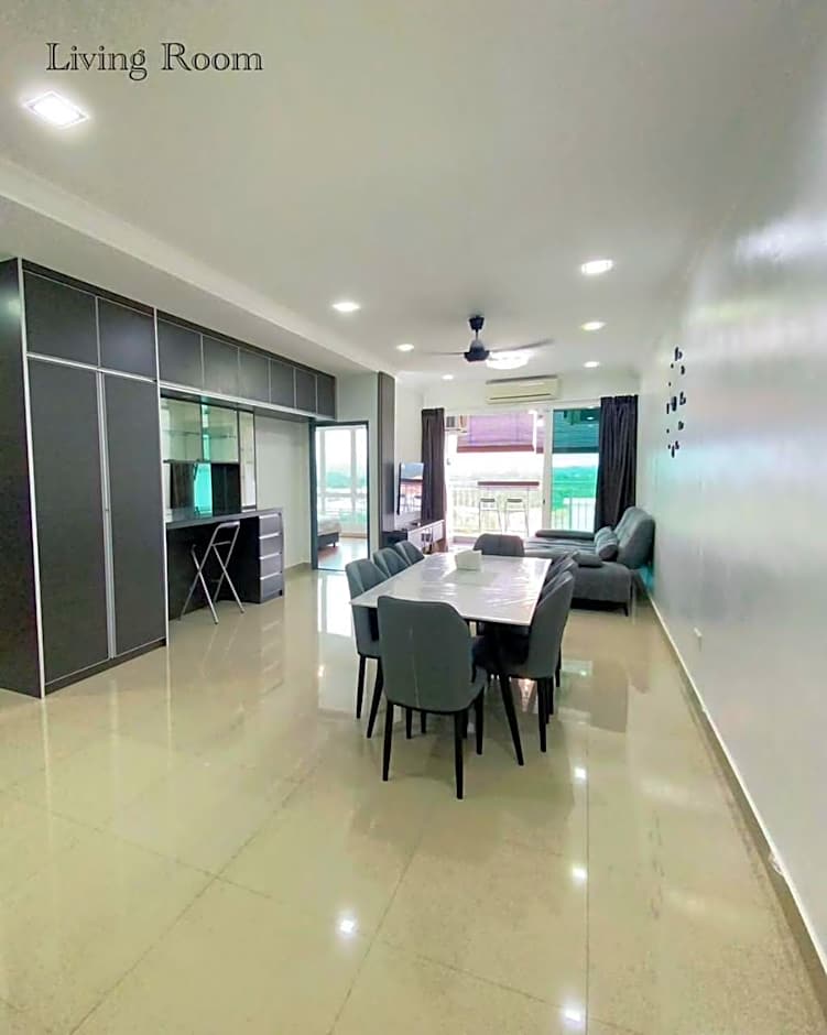 Sandakan Ijm pool view condo