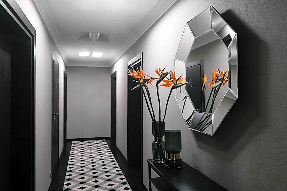 Queen Boutique Hotel