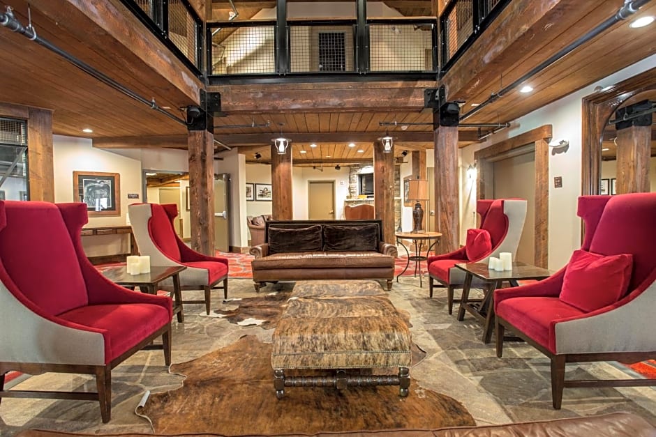 Silver Baron Lodge