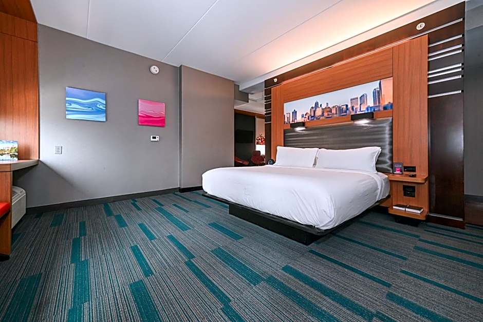 Aloft Charlotte City Center