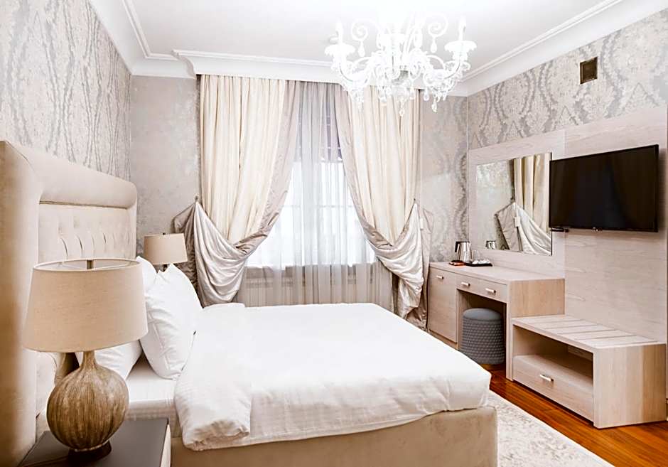 Eclat Luxury Hotel