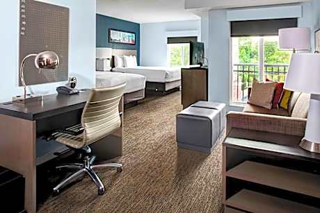 Queen Suite with Two Queen Beds and Accessible Shower - Disability Access