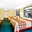 Super 8 by Wyndham Montgomery I-65