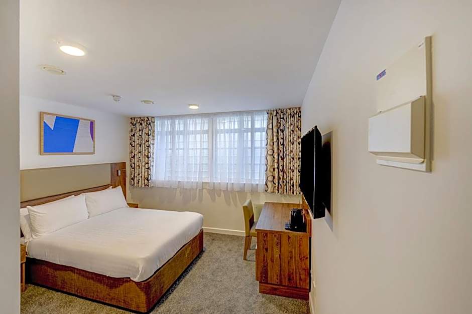 OYO Plymouth Central