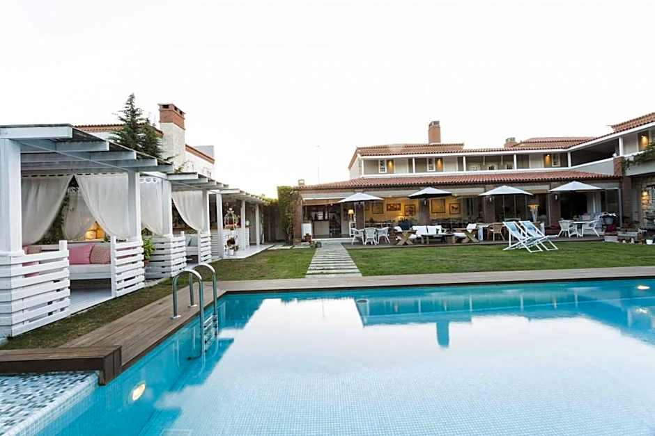 Alacati Cadde 75 Luxury Hotel