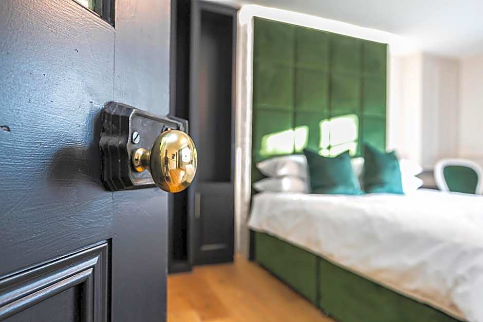 Pages Hotel and Guesthouse