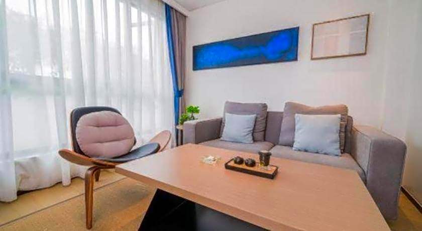 Zhongshan Louis Hotel