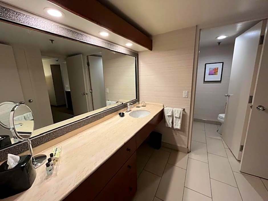 Cambridge Suites Toronto