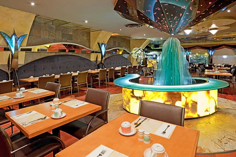 Holiday Inn Niagara Falls-By the Falls By IHG