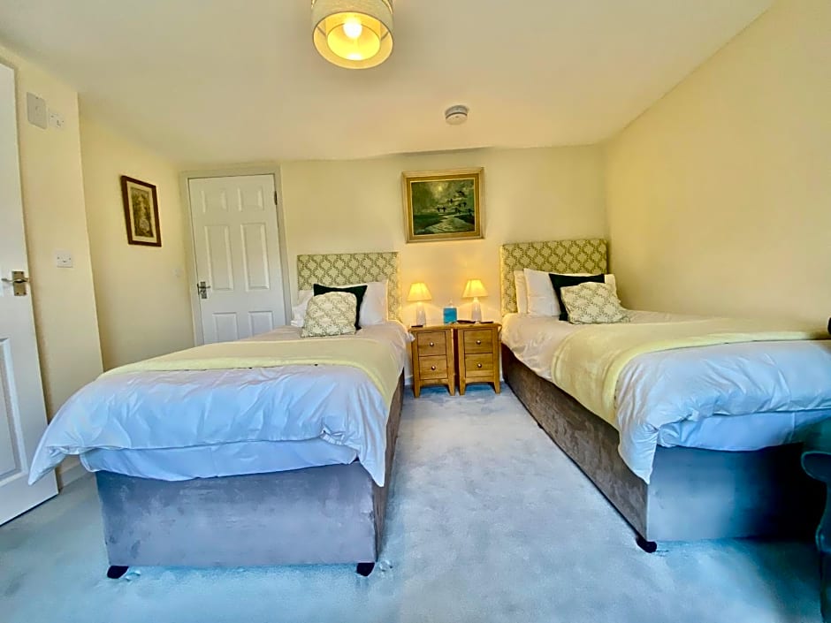 Lynwood House Bed And Breakfast – Truro