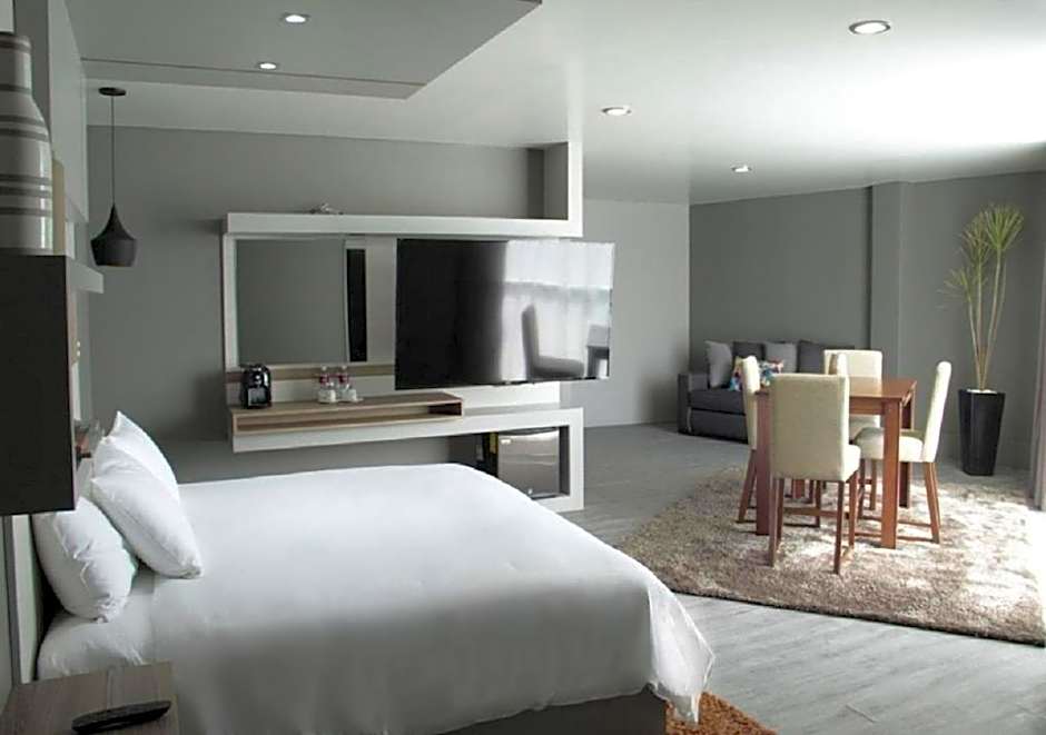 ESDUMA HK HOTEL Pachuca