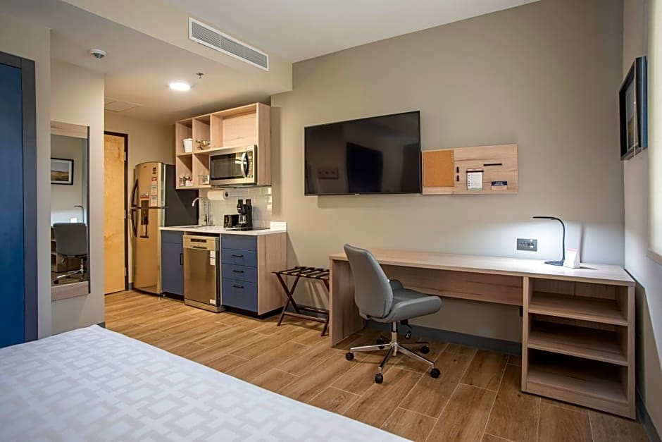 Candlewood Suites Guadalajara Galerias By IHG