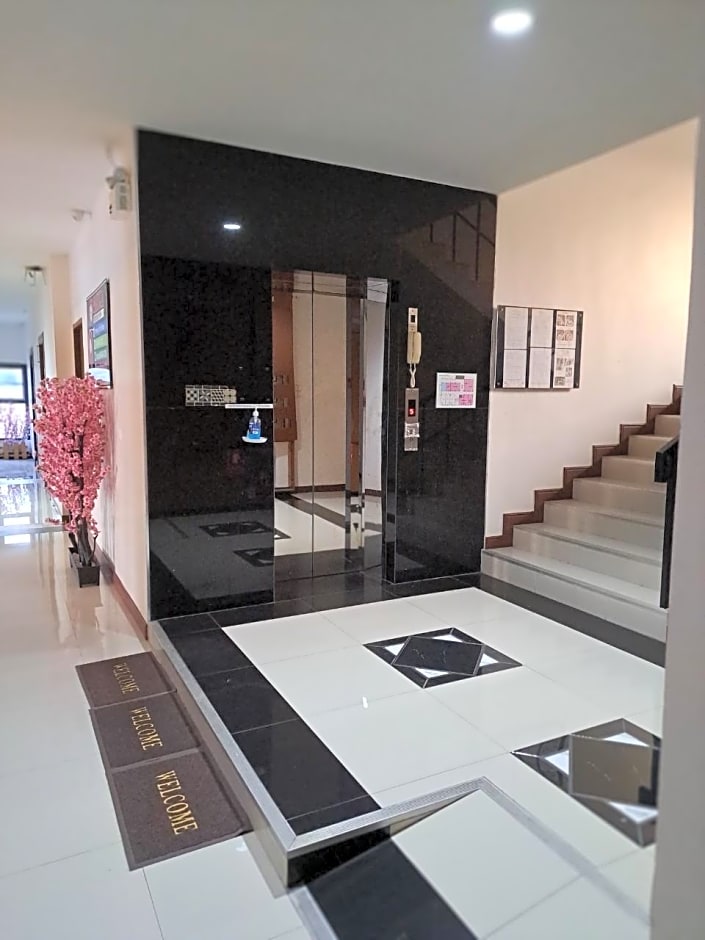 Sakura Boutique Hotel