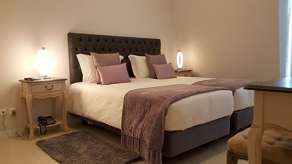 Grande Pensao Residencial Alcobia