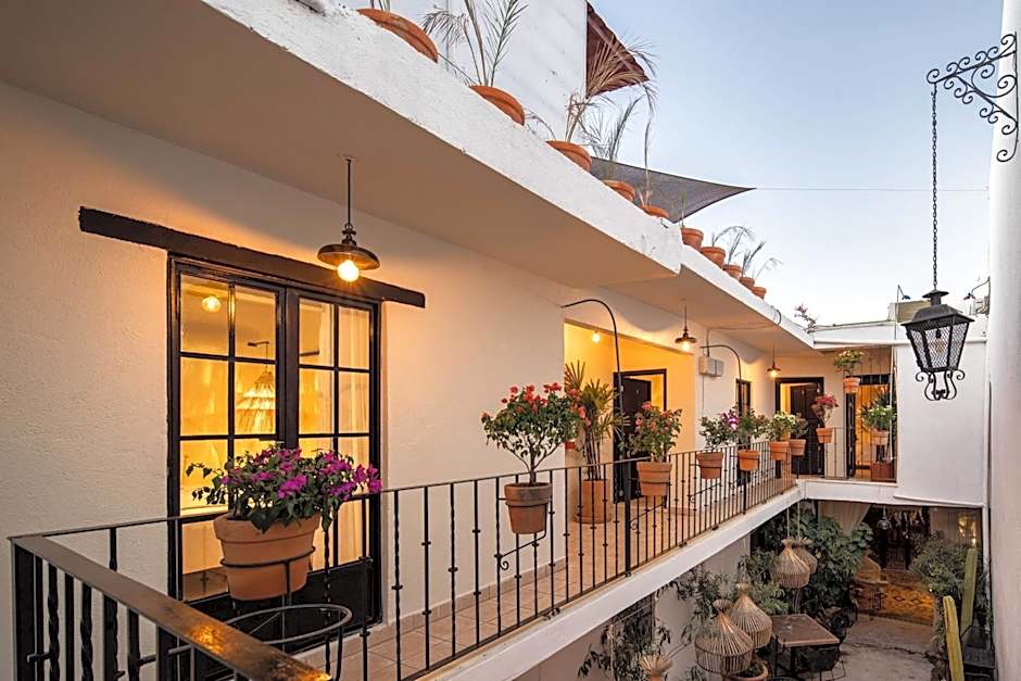 HOLT Hotel del Pueblito