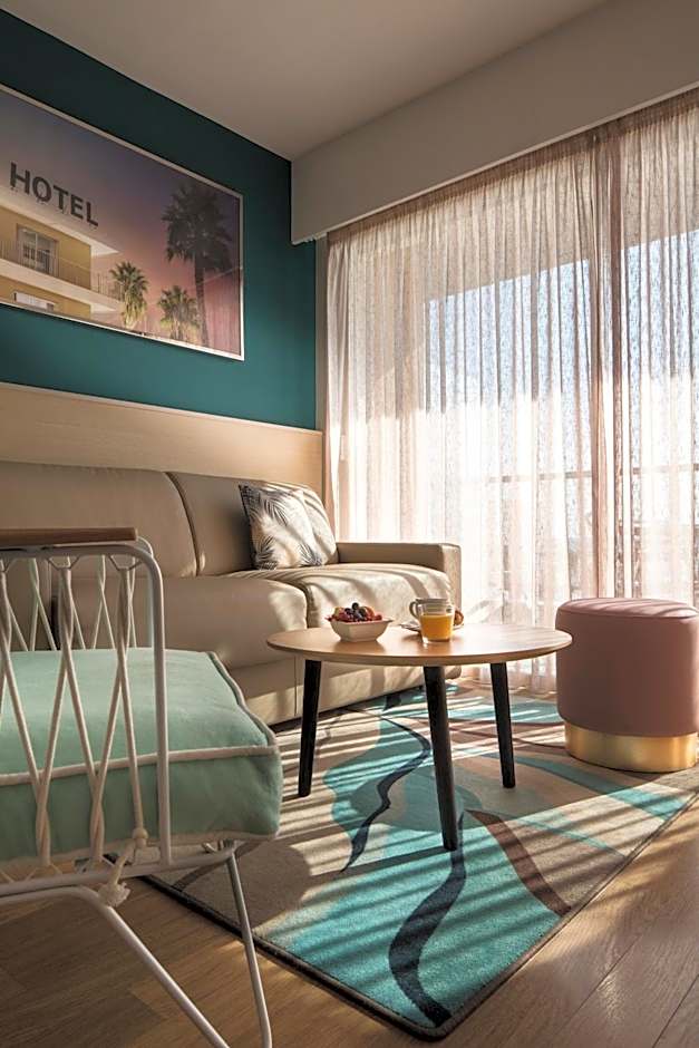 Mercure Villeneuve Loubet Plage