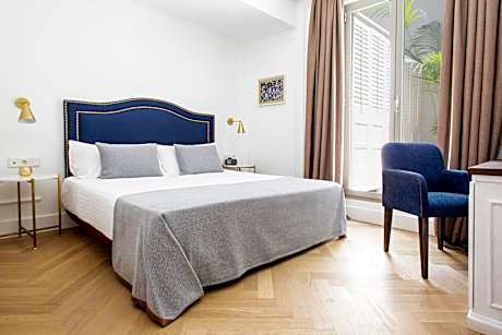 Privilege Room with Patio