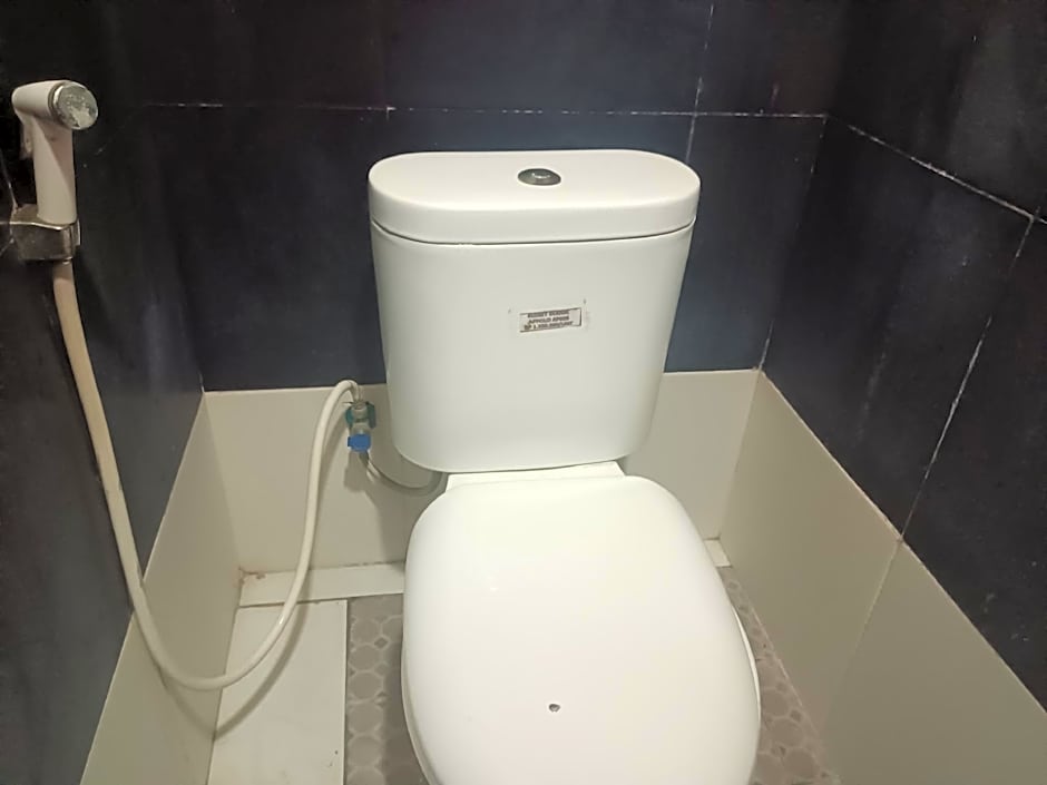 OYO 93090 Multi Plus Inn