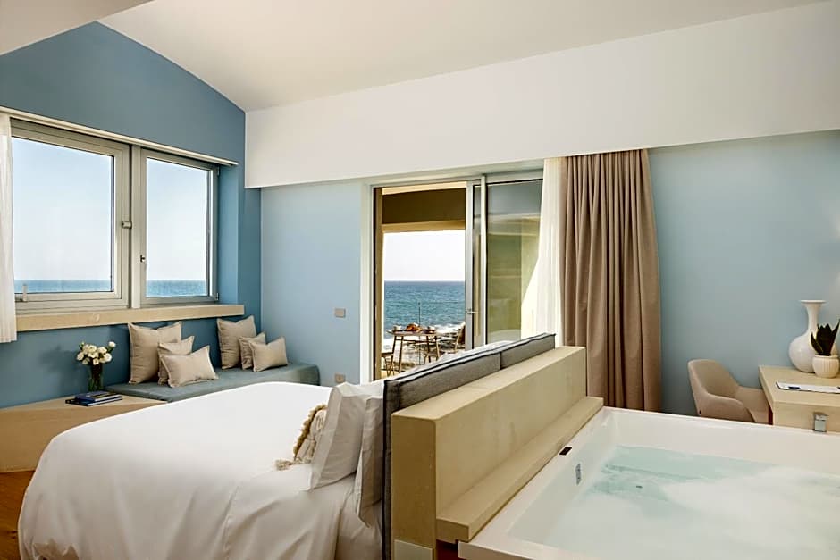 Junior Suite, Sea View — 5 fotoğraftan 1. fotoğraf