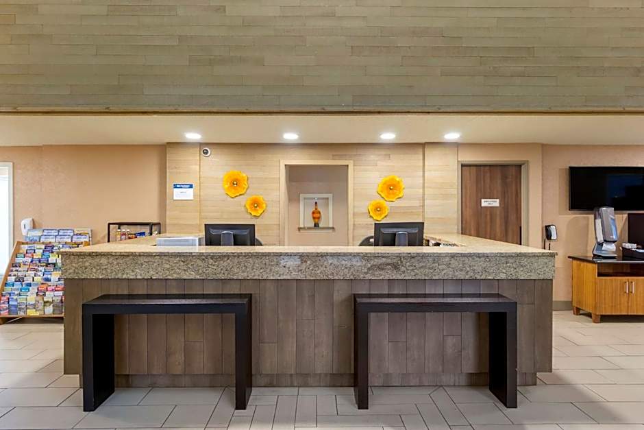 Best Western Plus Harbor Plaza And Conference Center