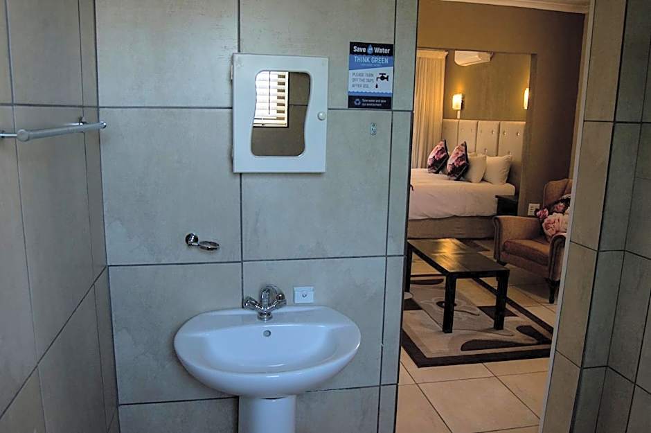 Crystal Rose Lodge & Spa