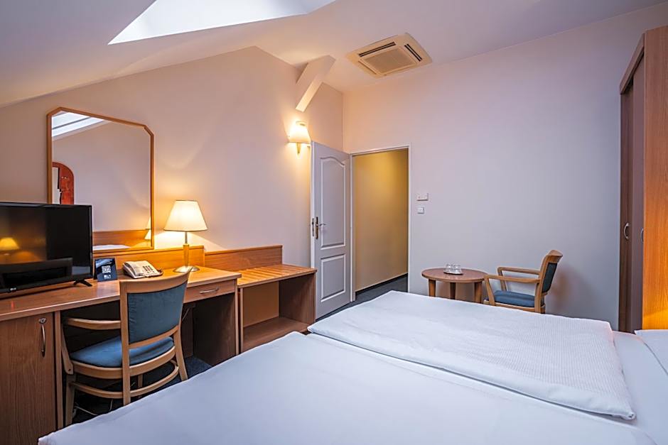 Ea Hotel Tosca
