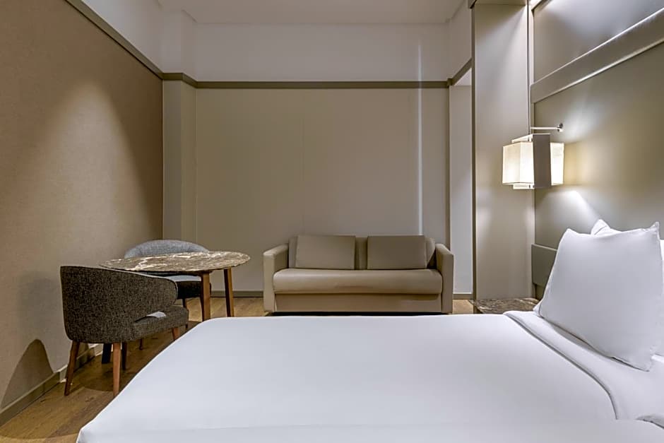 AC Hotel by Marriott Recoletos