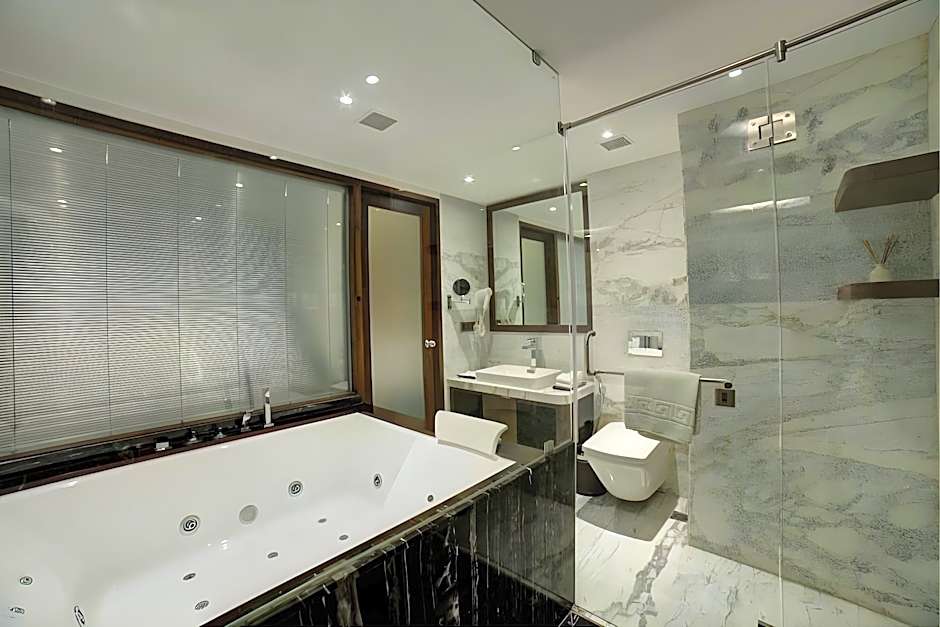 Goldfinch Hotel Mumbai