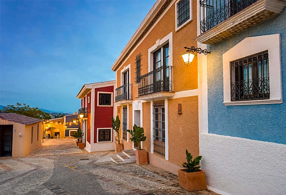 Occidental Pueblo Acantilado