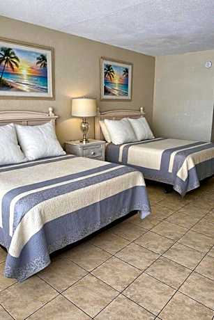 Deluxe Room with Two Queen Beds and Balcony and Sea View