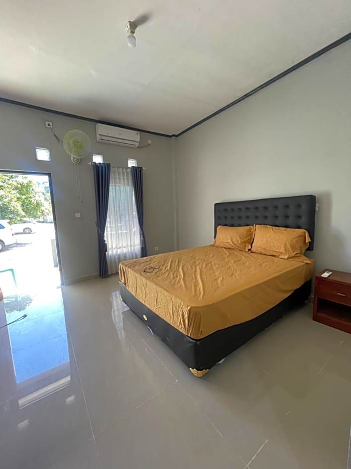 Sumbawa Maluk Homestay Kost tika