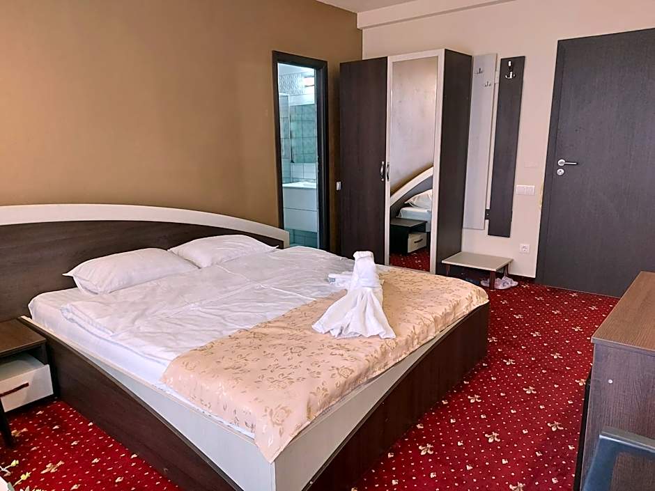 HOTEL CARMINA
