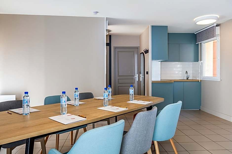 Appart'City Confort St Quentin En Yvelines - Bois D'Arcy