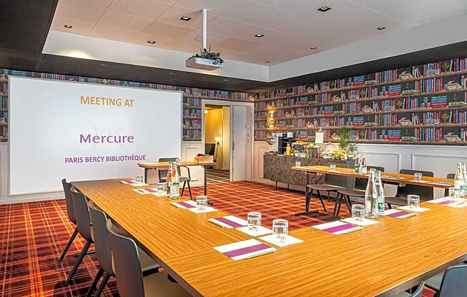 Mercure Paris Bercy Bibliotheque