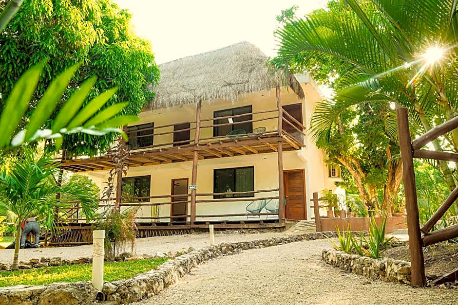 Royal Palm Bacalar Cabañas & Lagoon Club