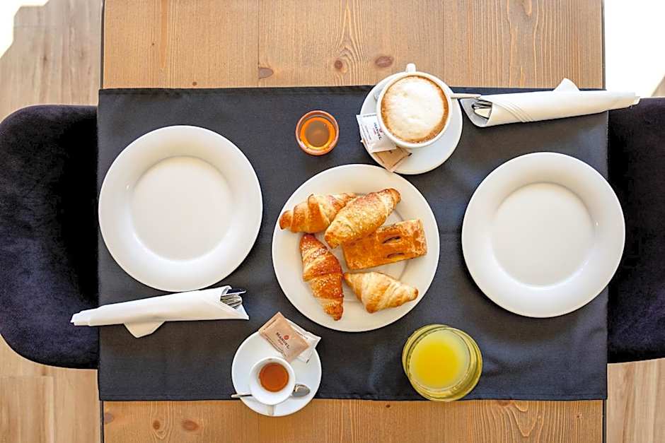 Giallo Dolomiti Wellness